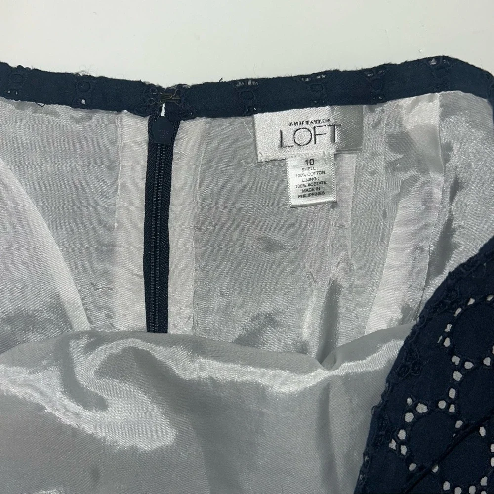 LOFT womens navy‎ eyelet LINED skirt Cotton Classic Business Causal Y2K size 10
